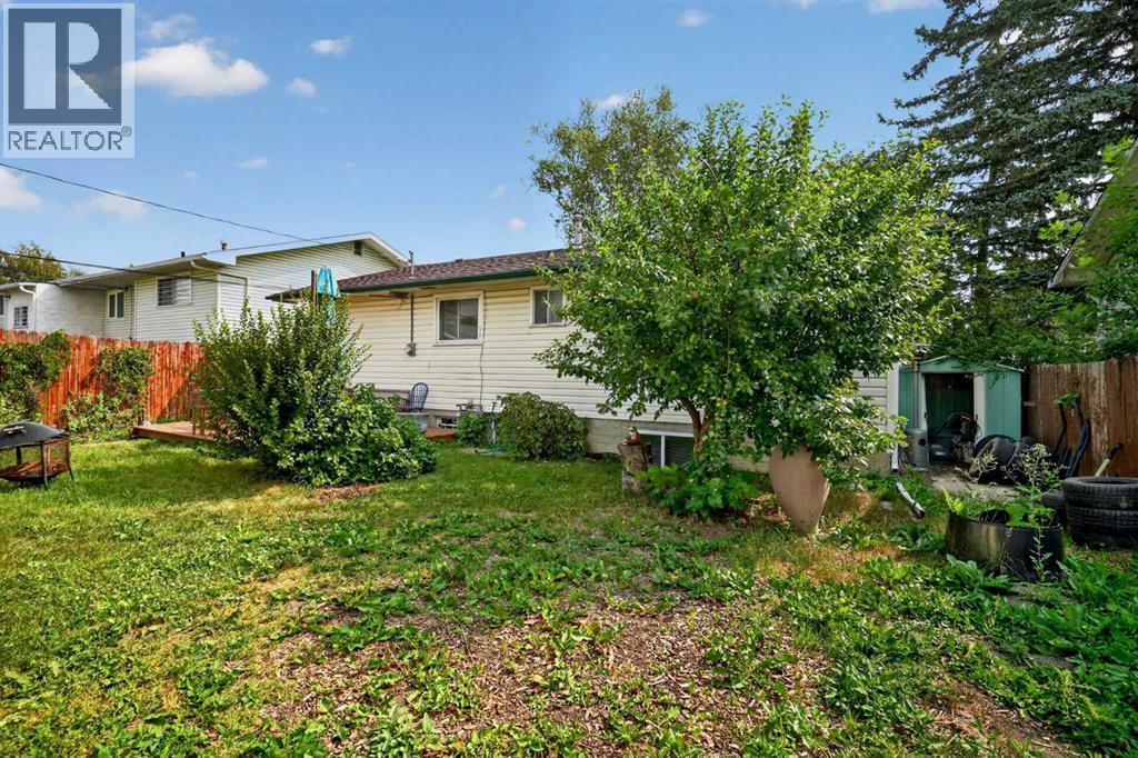 7935 Huntwick Hill NE - 35