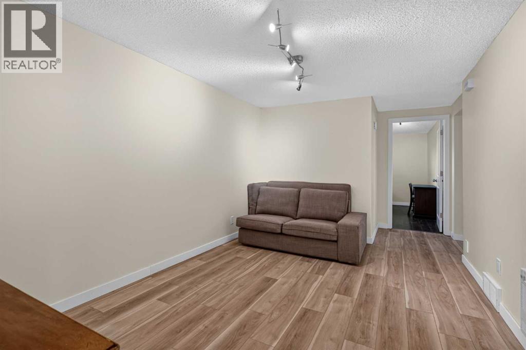 7935 Huntwick Hill NE - 23