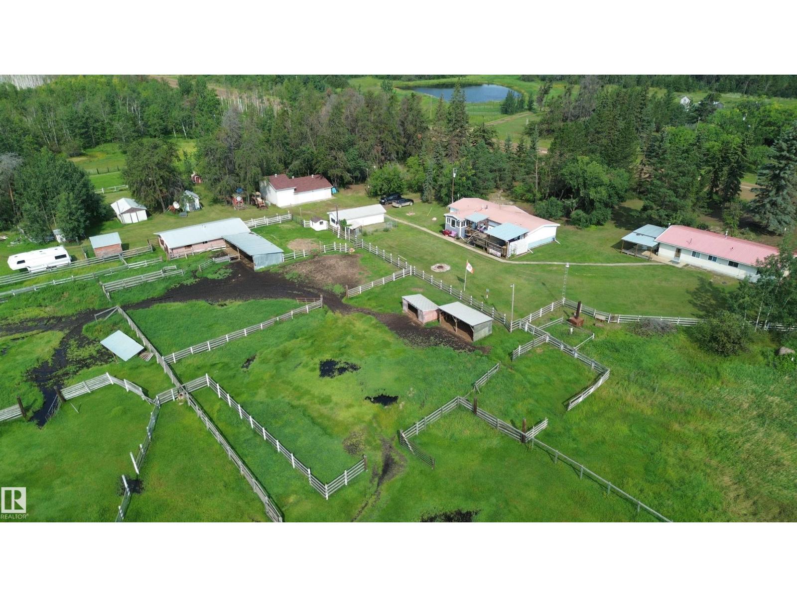 22529 twp rd 590 - Photo 5