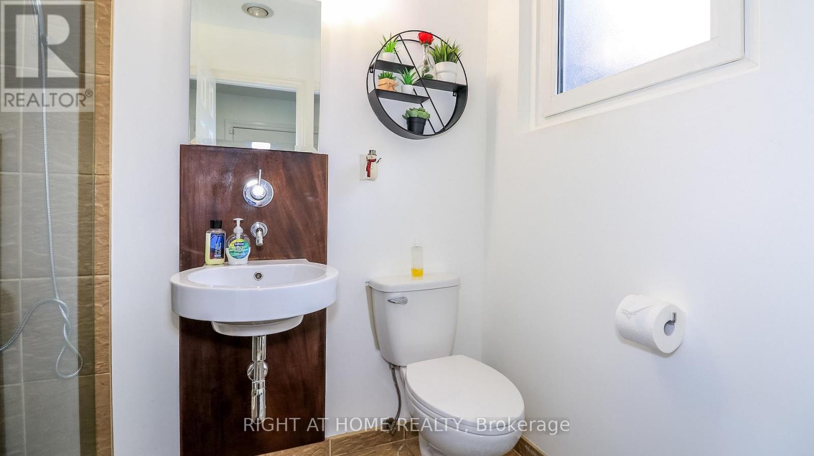 8 SUNSET STREET - Image 12