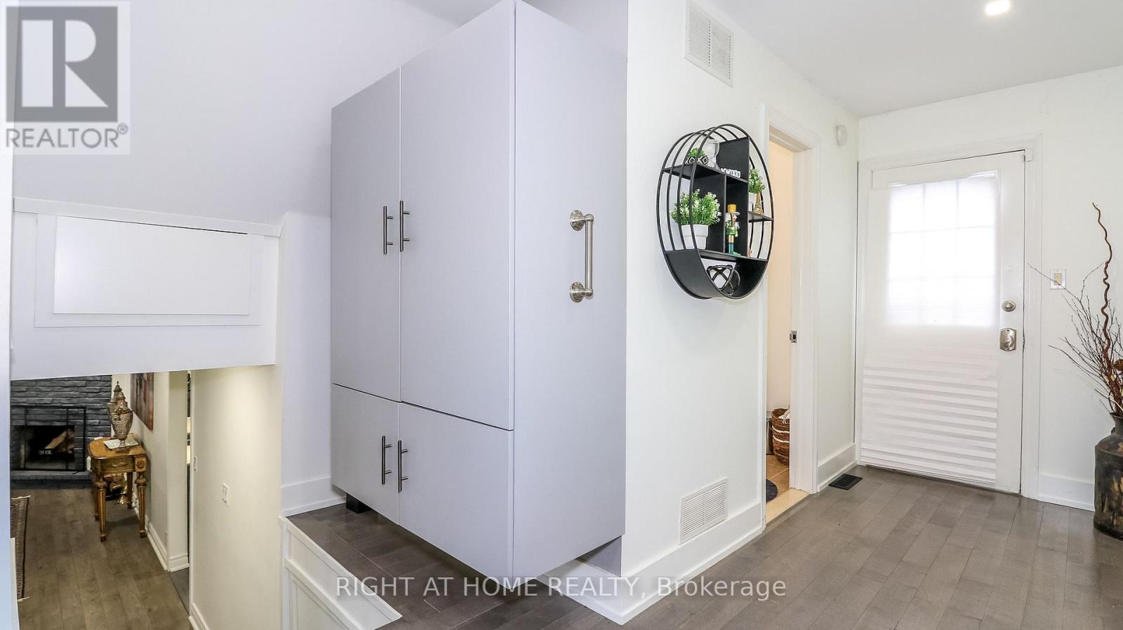 8 SUNSET STREET - Image 18