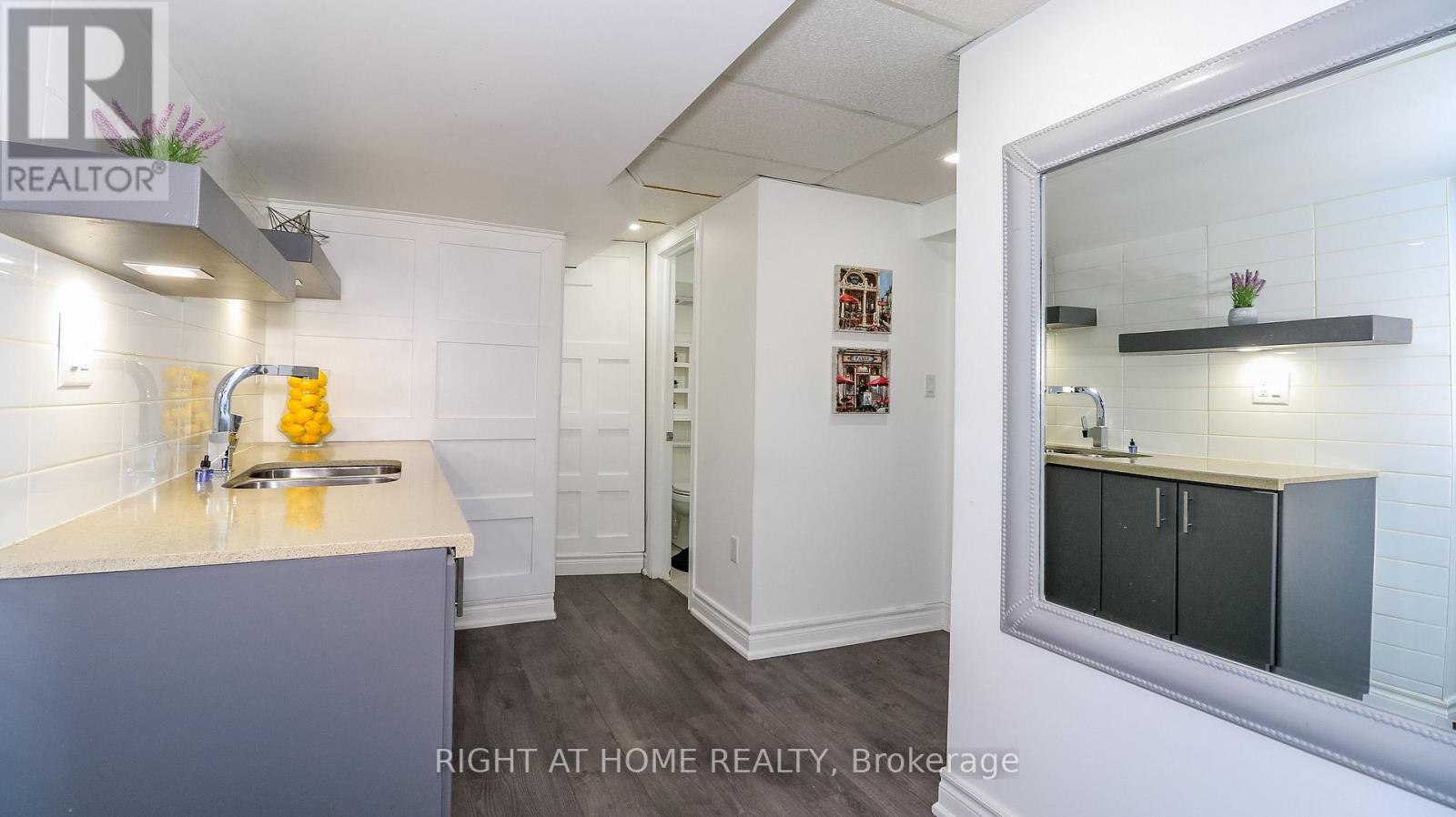 8 SUNSET STREET - Image 21