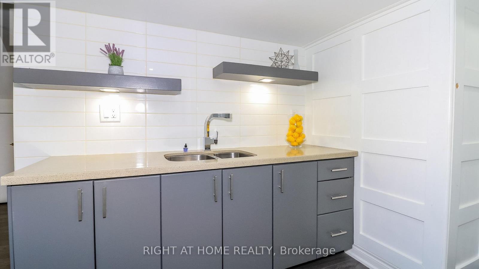 8 SUNSET STREET - Image 22