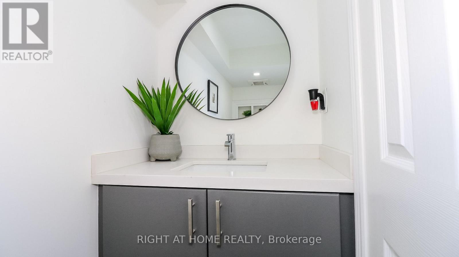 8 SUNSET STREET - 23