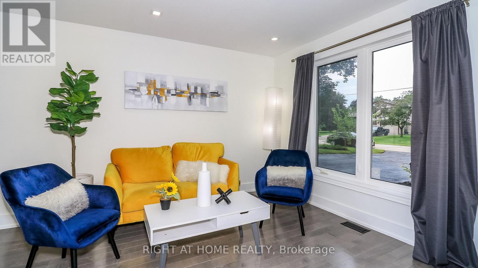 8 SUNSET STREET - 26