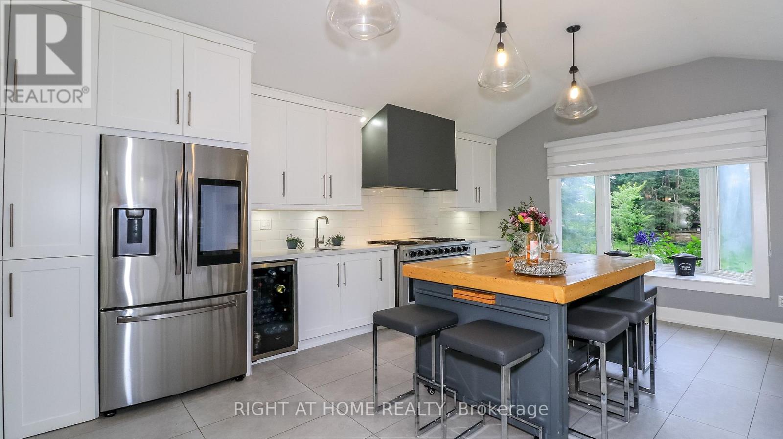 8 SUNSET STREET - 36