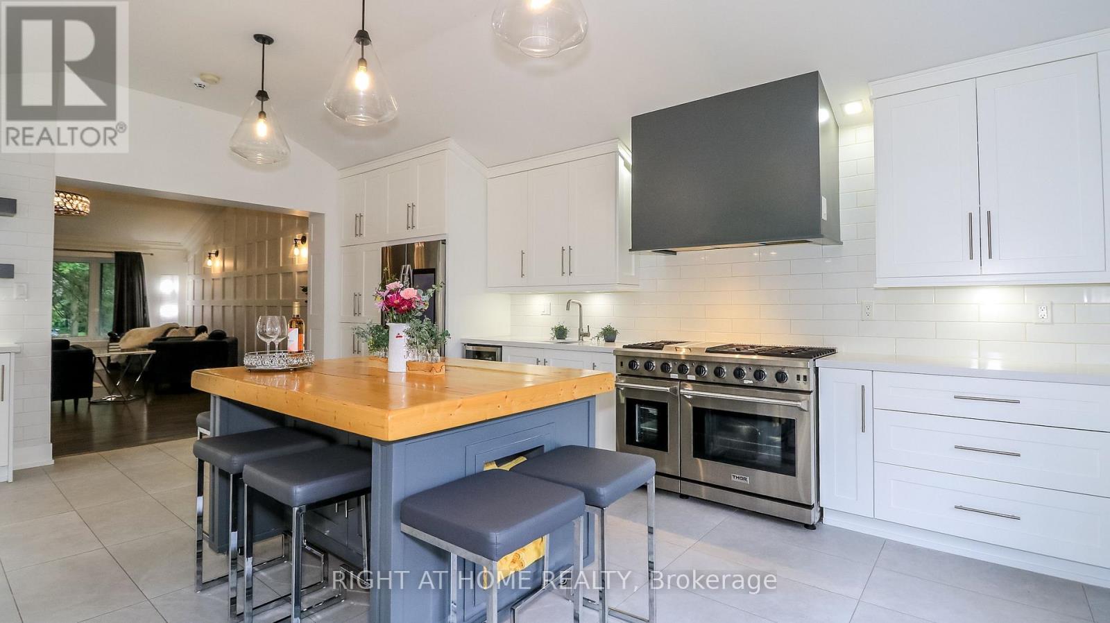 8 SUNSET STREET - Image 42