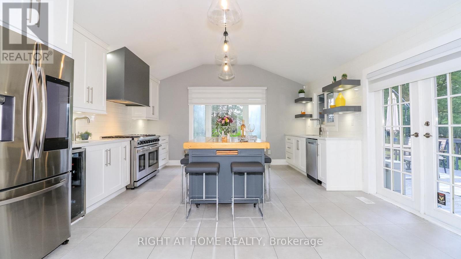 8 SUNSET STREET - Image 43