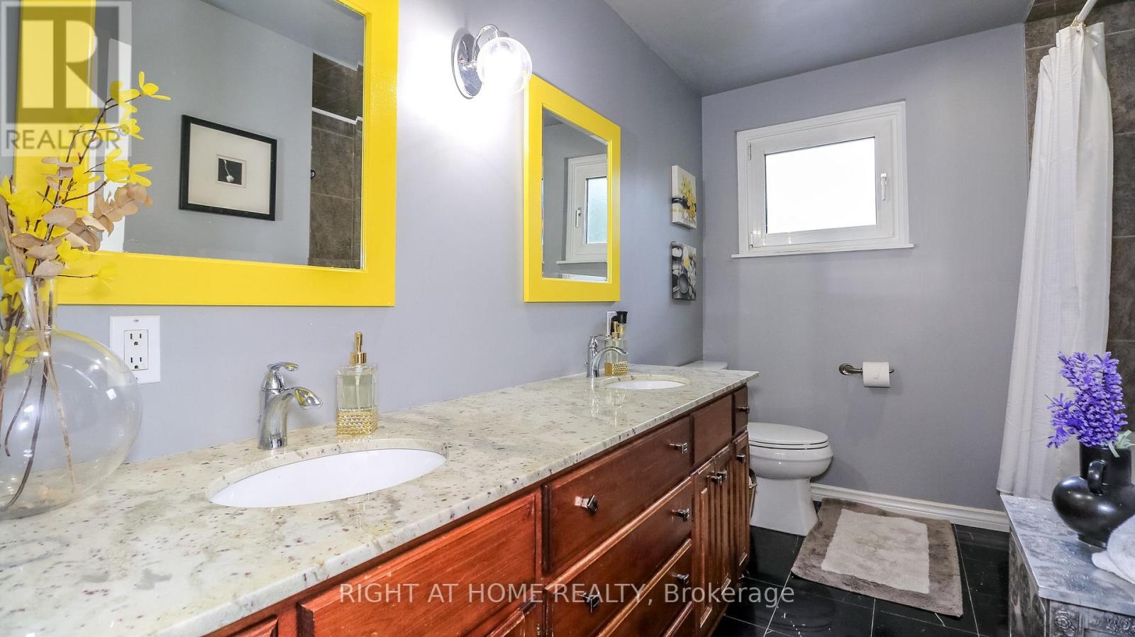 8 SUNSET STREET - Image 44