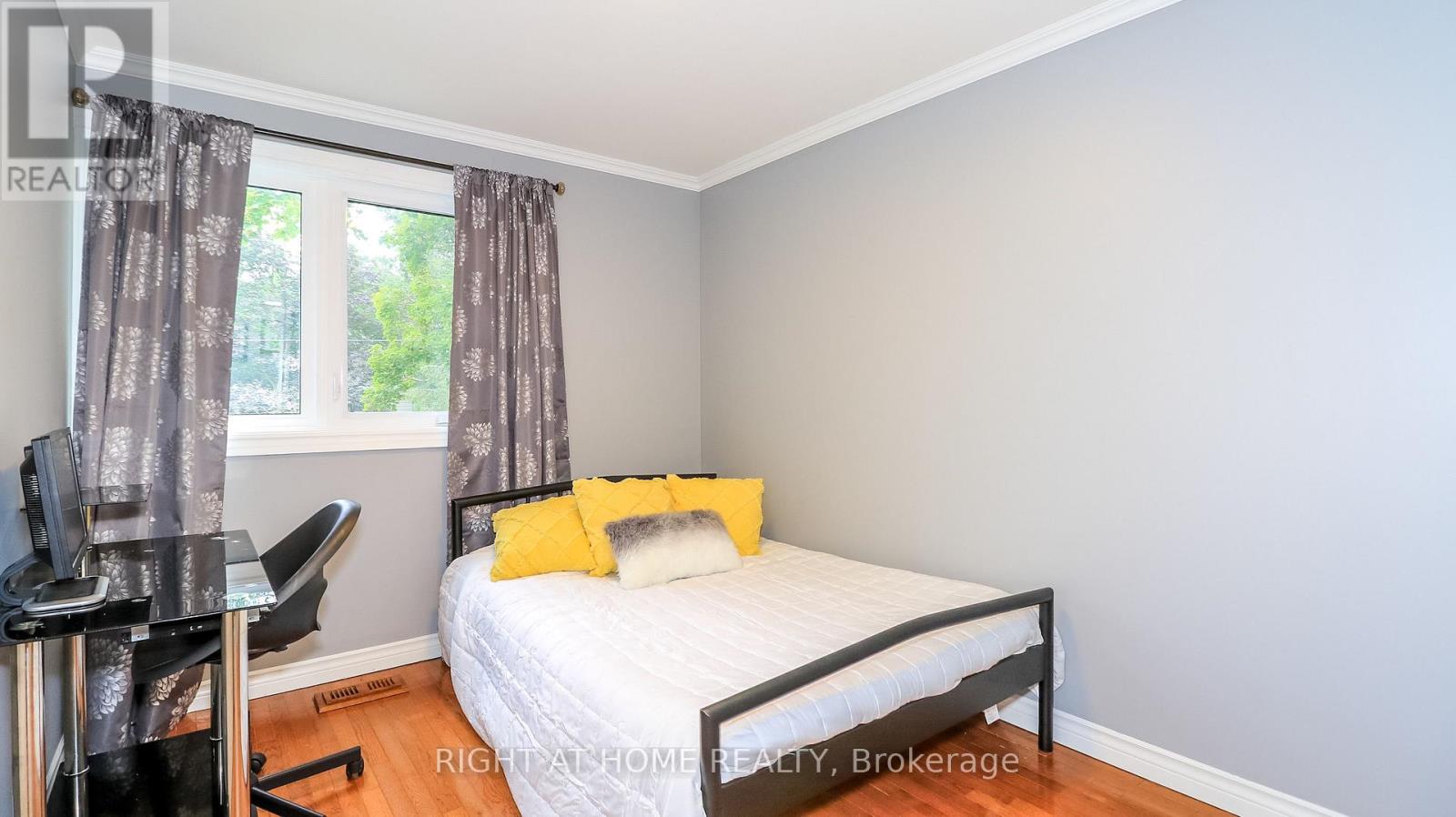 8 SUNSET STREET - Image 45