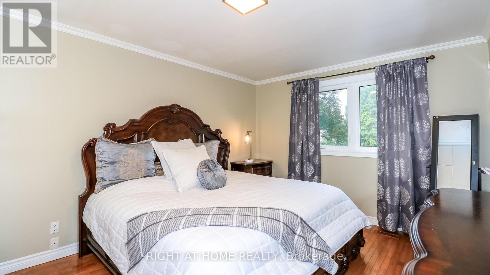 8 SUNSET STREET - 47