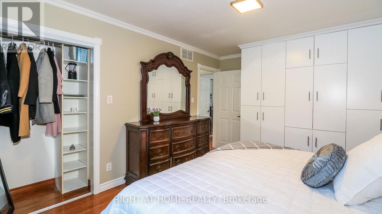 8 SUNSET STREET - Image 49