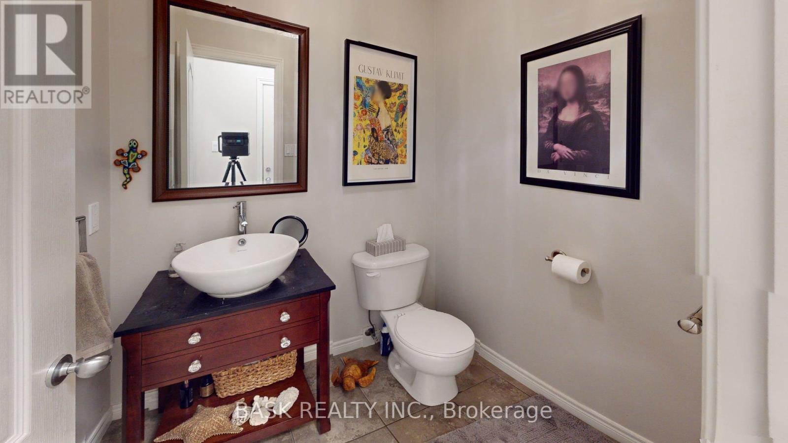 1 ST. PAUL'S PLACE - Image 26