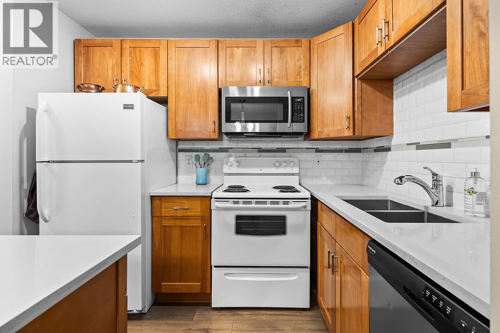 735 Cook Road Unit# 104B, Kelowna