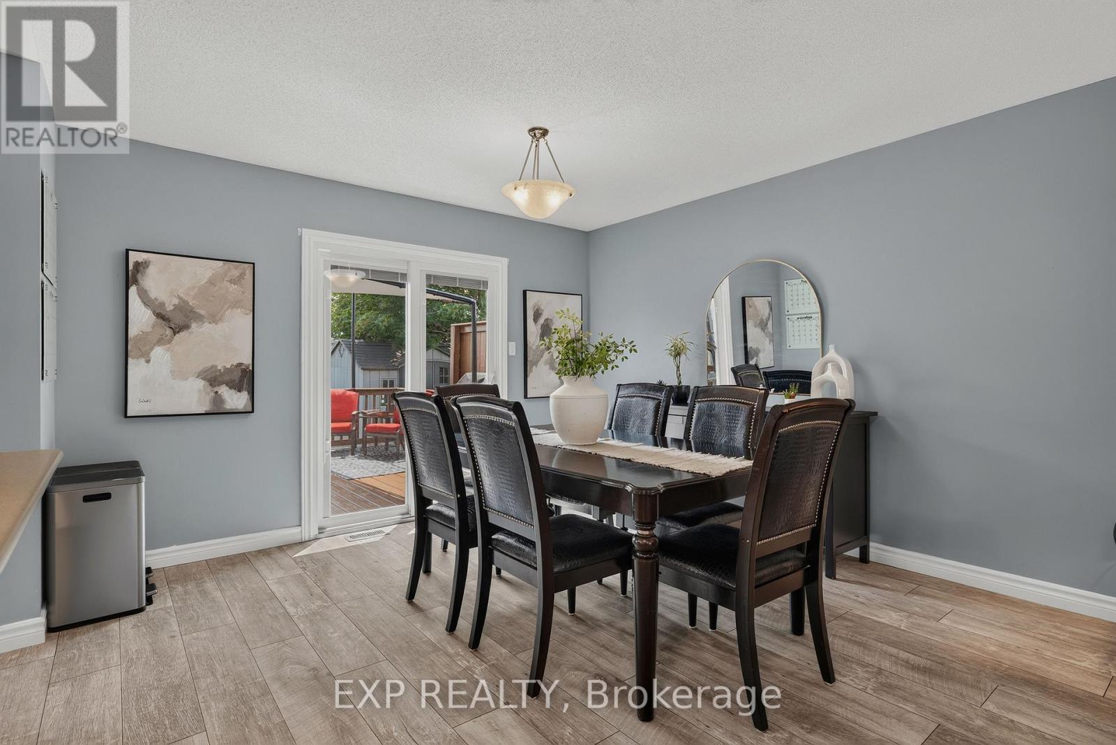 11 MAPLE STREET - Image 10