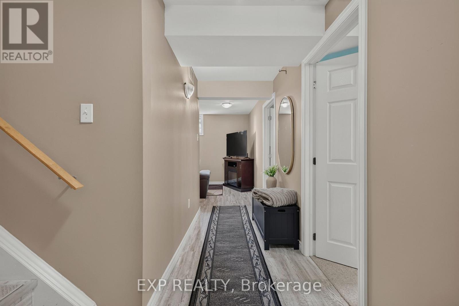 11 MAPLE STREET - Image 23