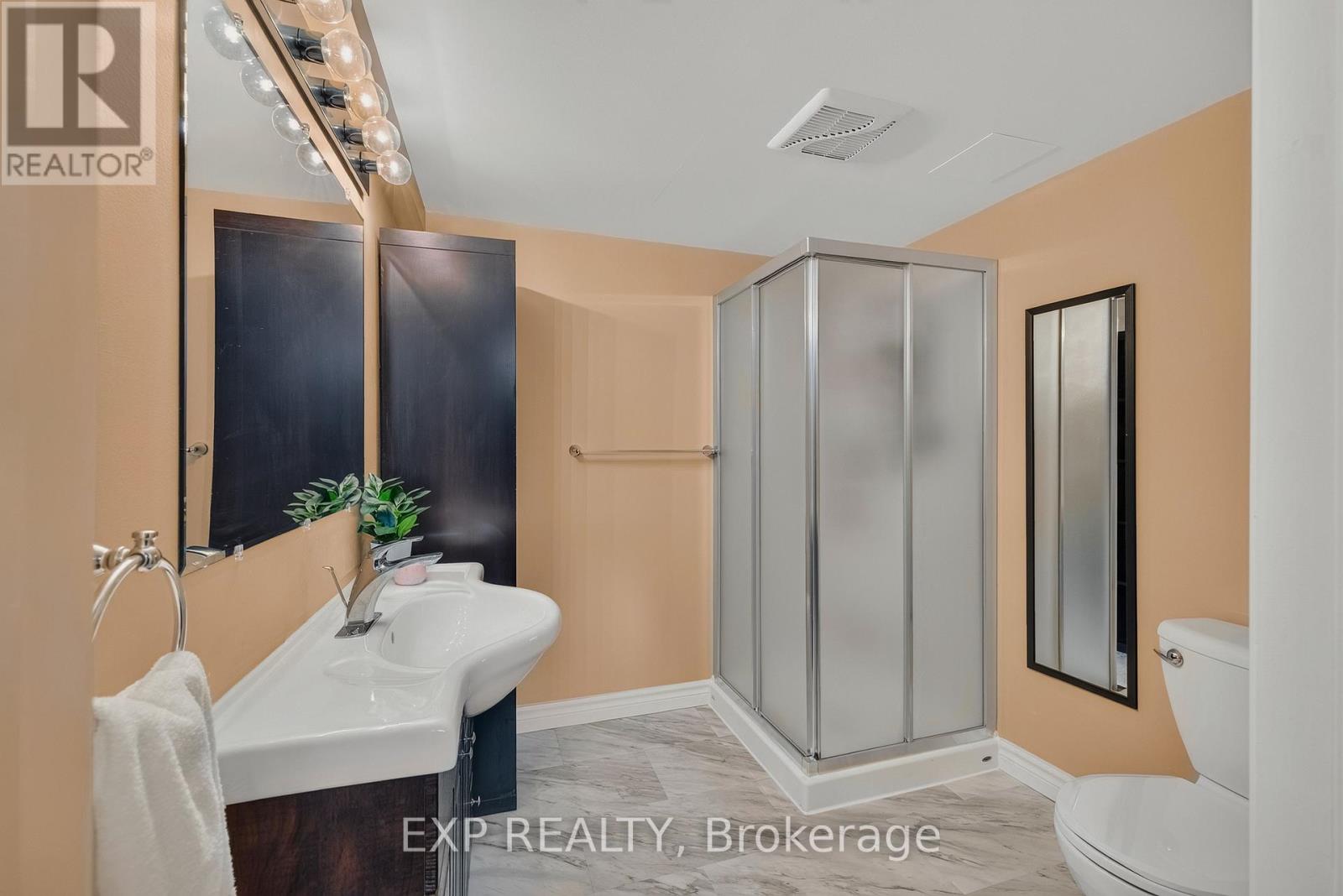 11 MAPLE STREET - Image 26