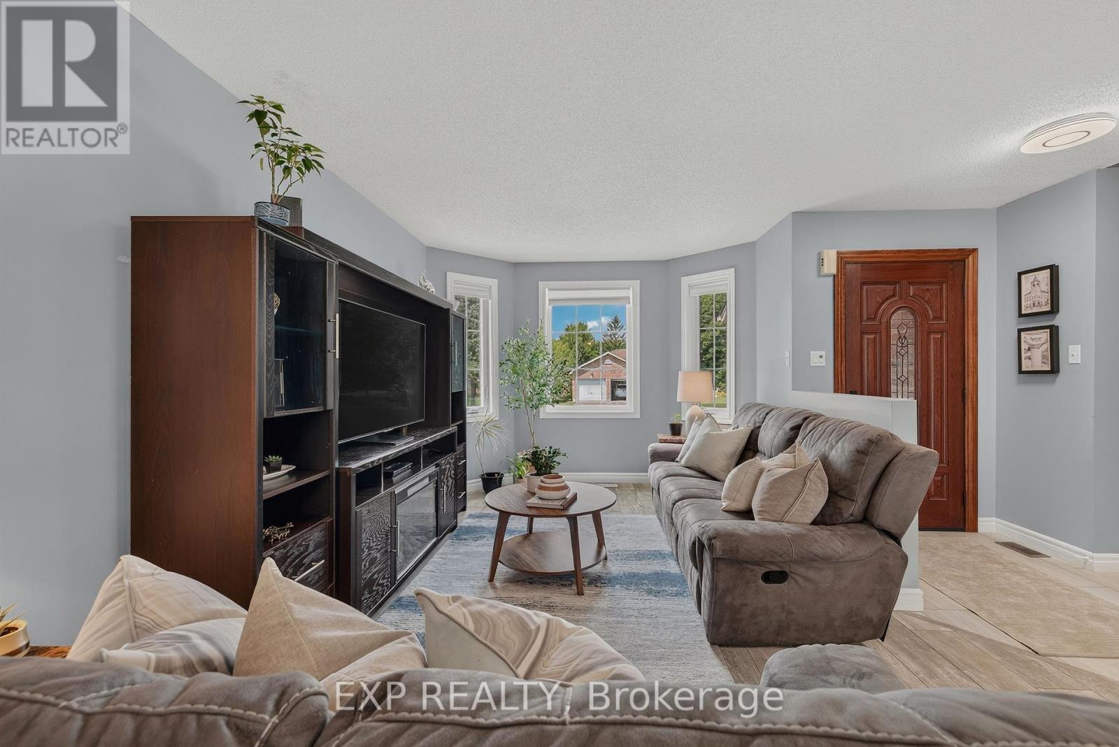 11 MAPLE STREET - 4