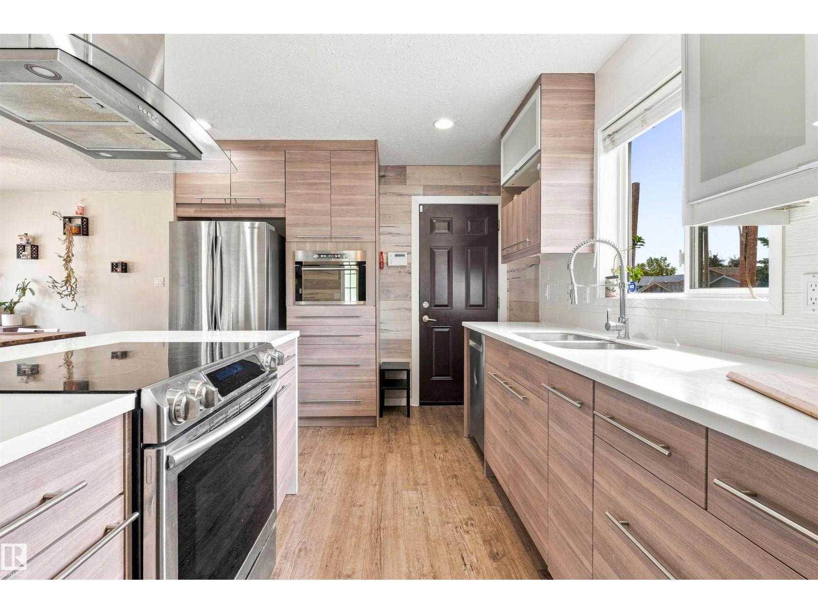 7407 187 ST NW - 5