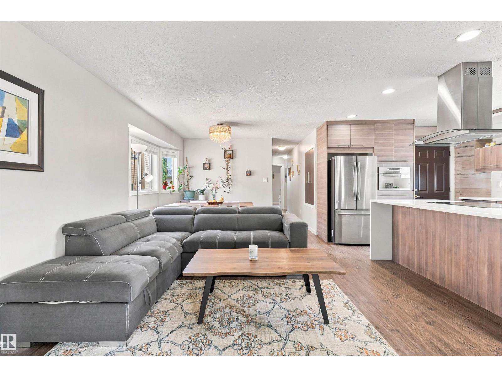 7407 187 Street NW - Photo 8
