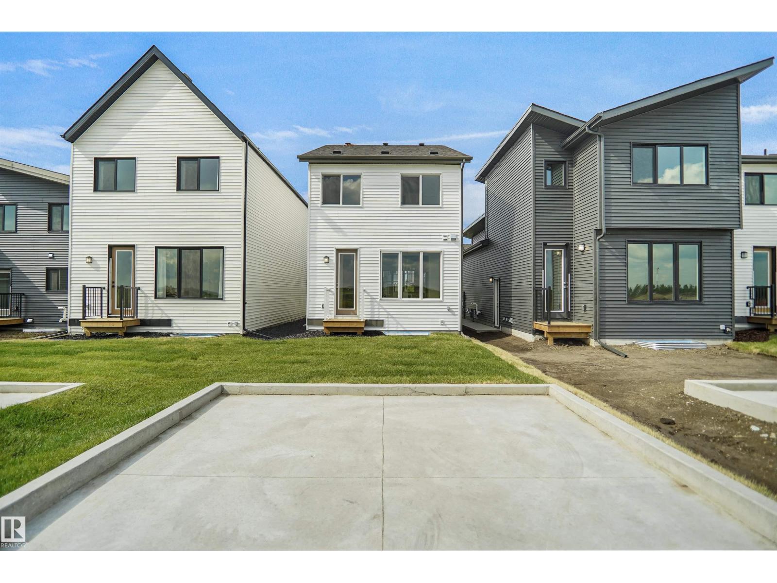 611 176 Avenue NE - Photo 38