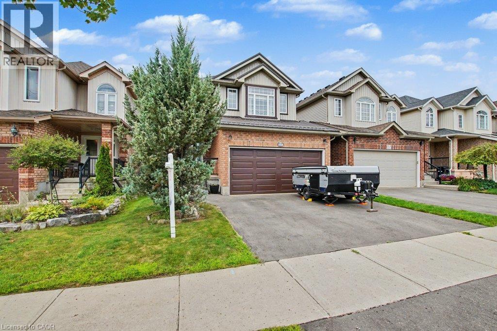 568 ROBERT FERRIE Drive — photo 3