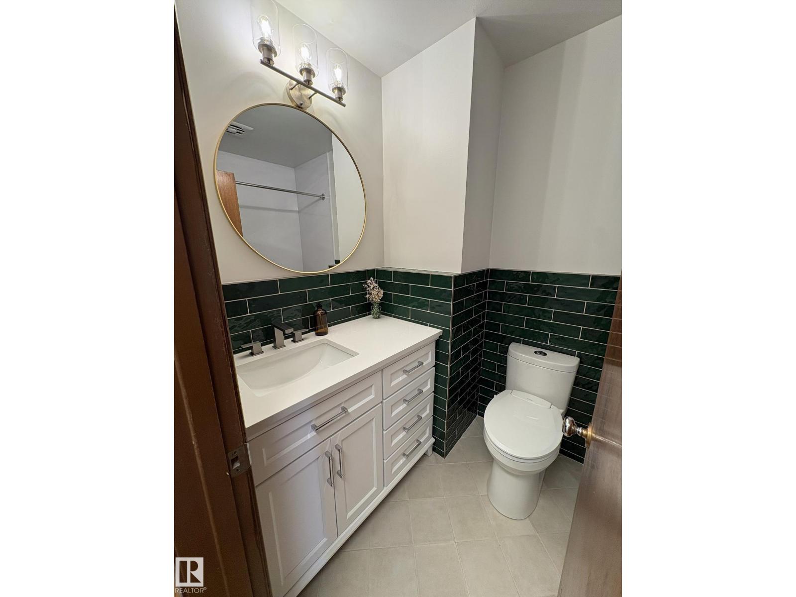 9024 60 ST NW - 21