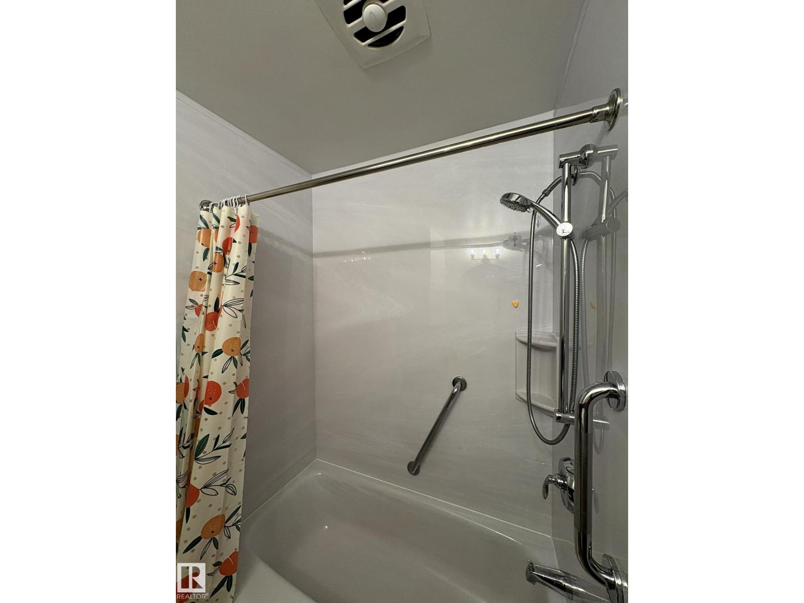 9024 60 ST NW - 23