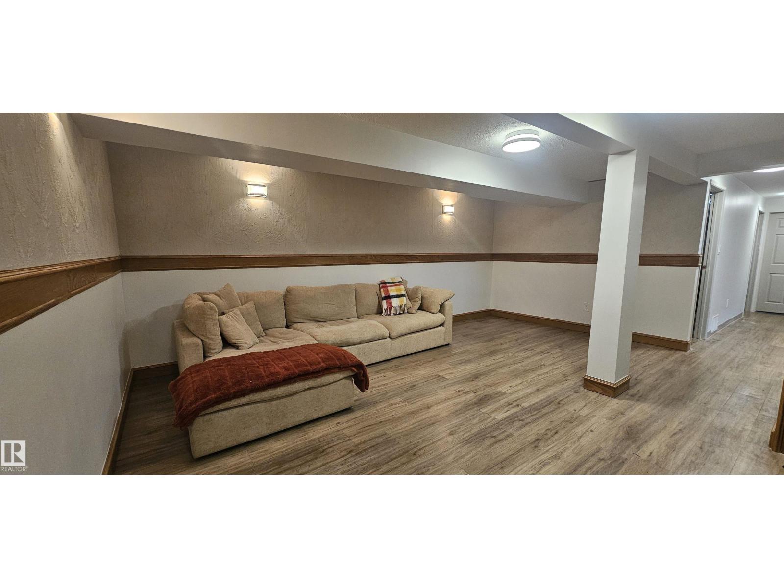 9024 60 Street NW - Photo 37