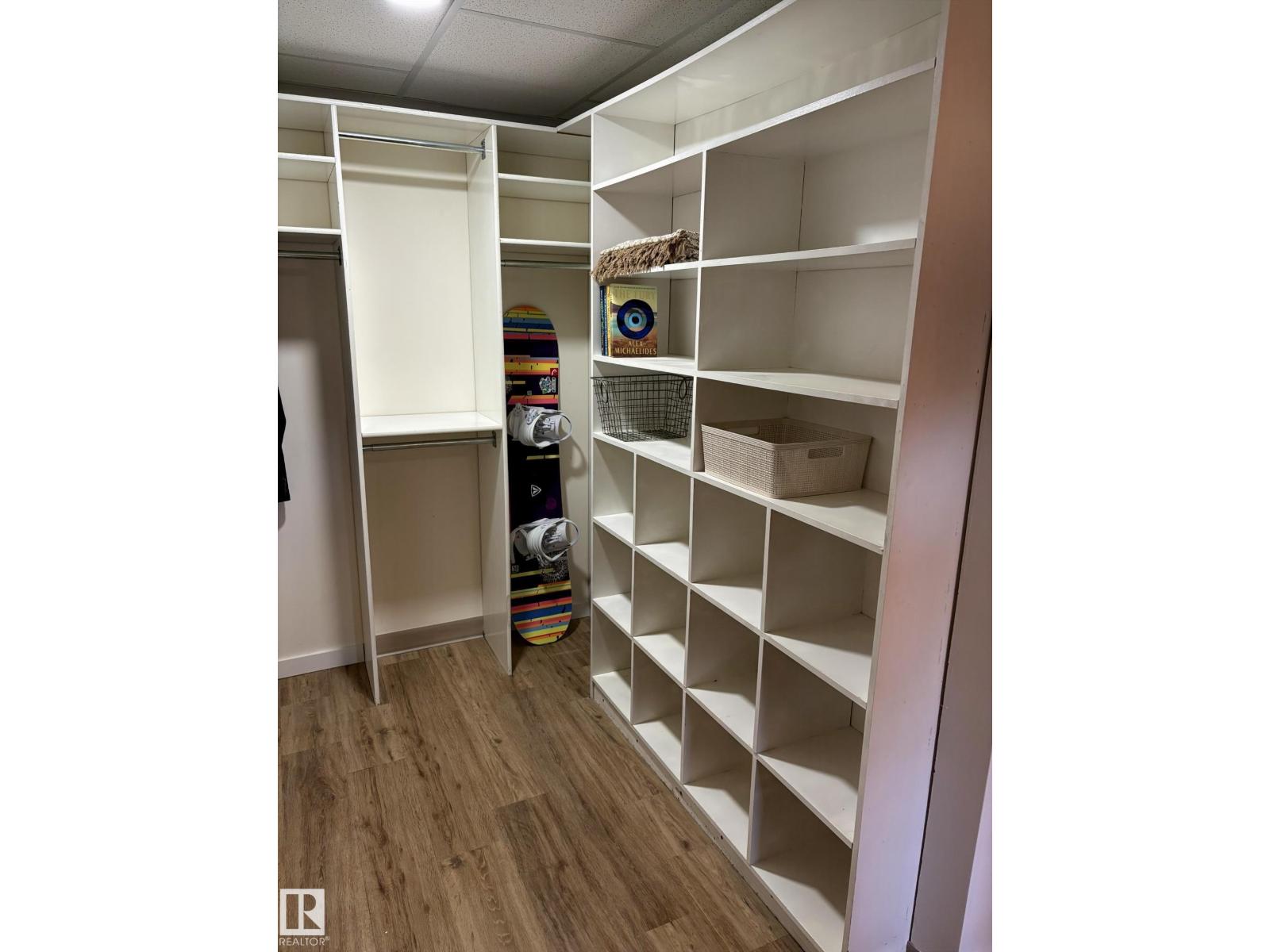 9024 60 ST NW - 50
