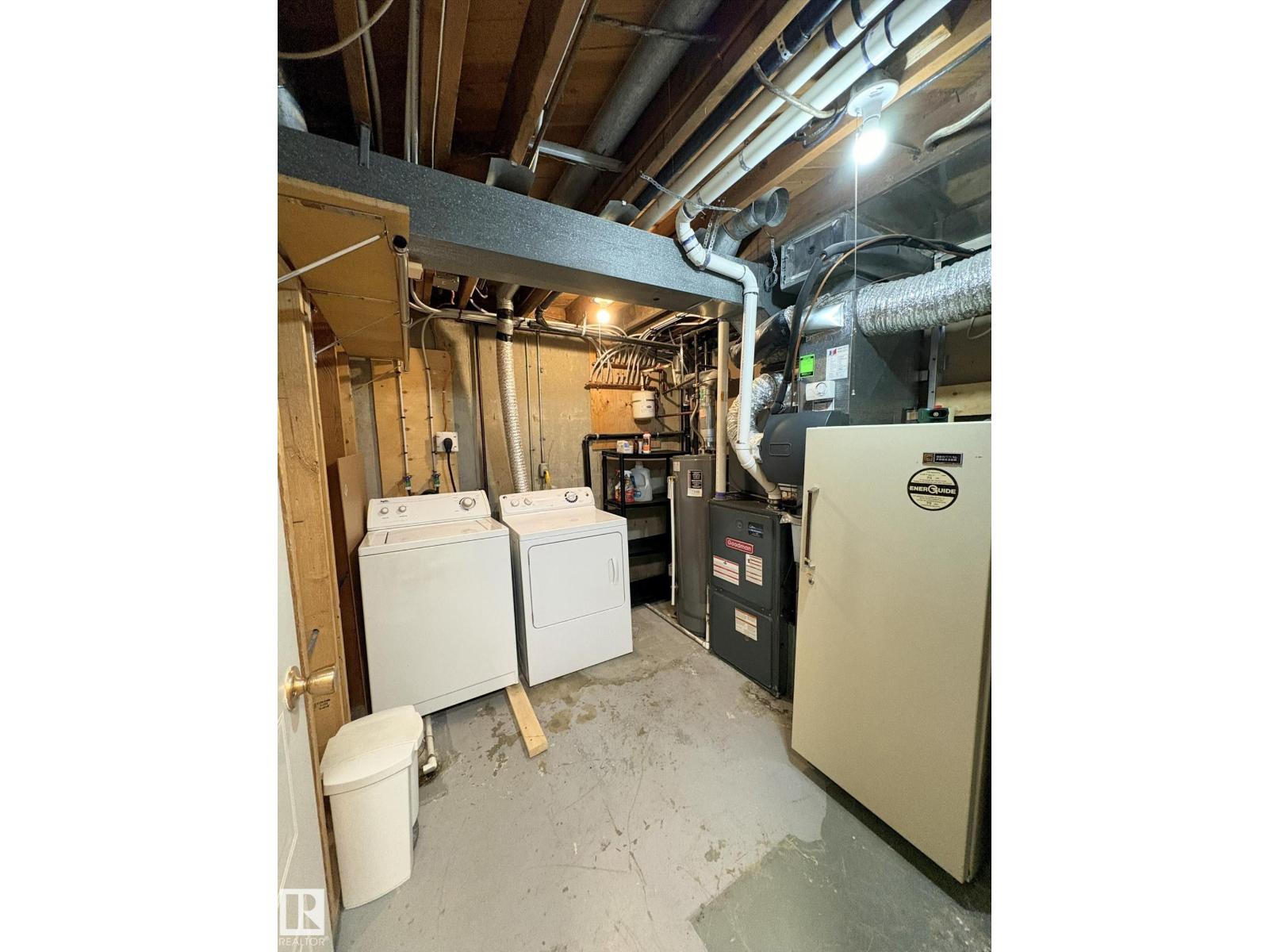 9024 60 ST NW - 51