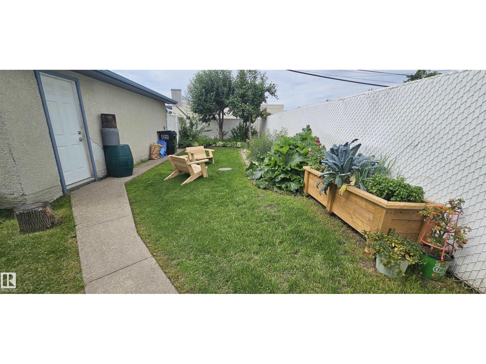 9024 60 ST NW - 58