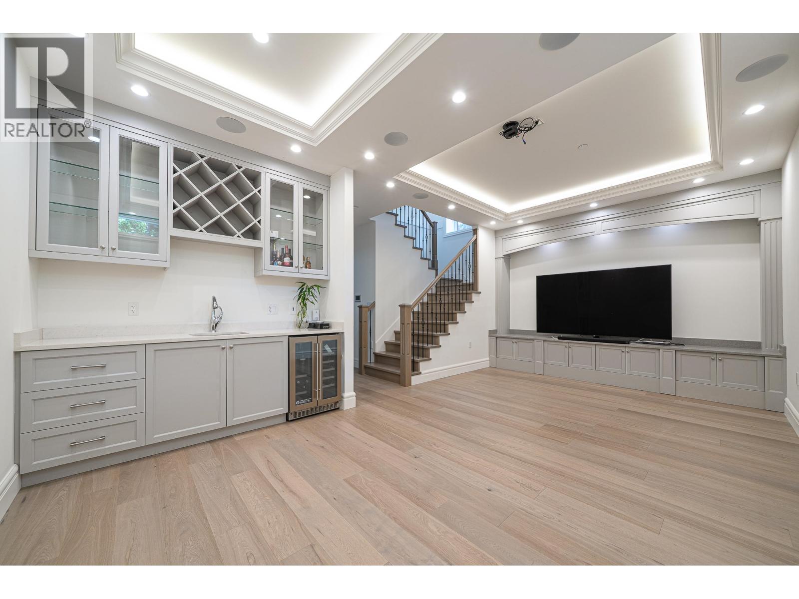 4627 W 15TH AVENUE, Vancouver