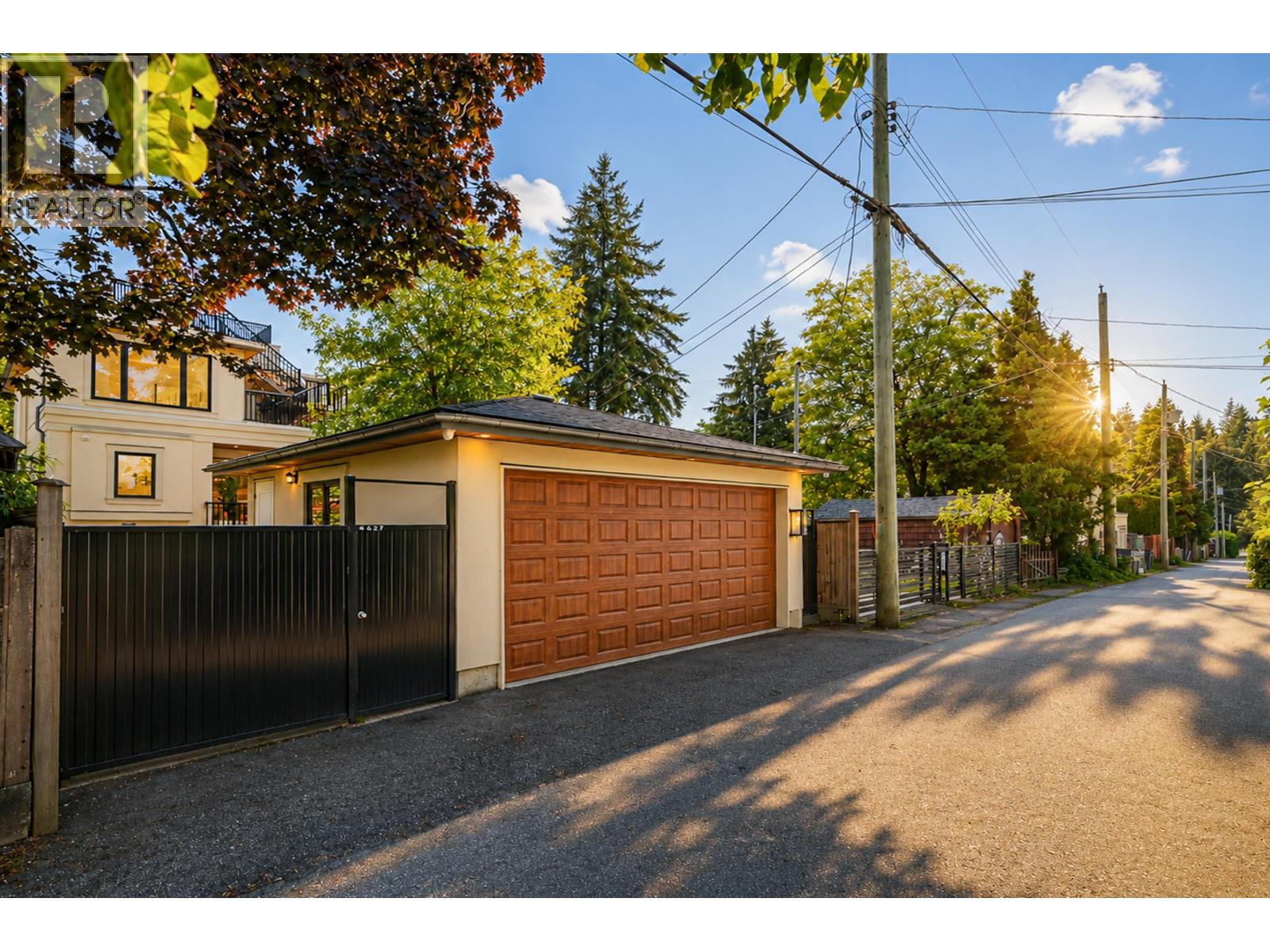 4627 W 15TH AVENUE, Vancouver