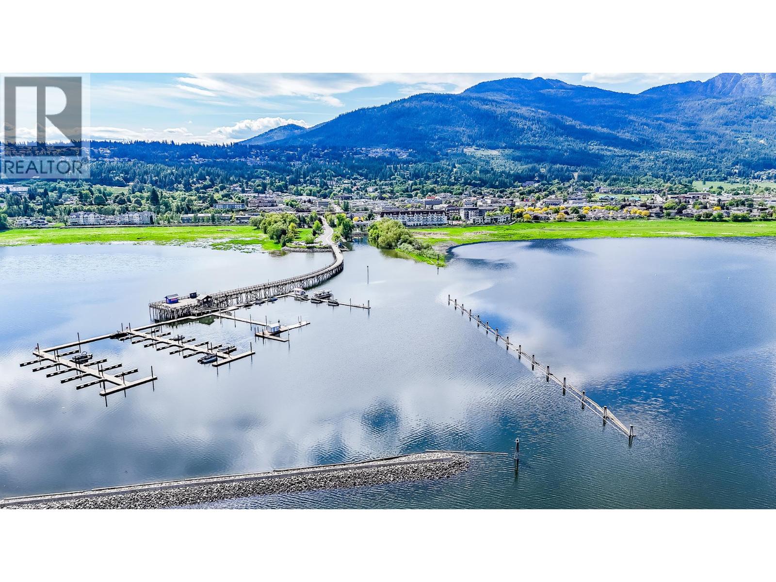 #302 160 Harbourfront Drive - 12