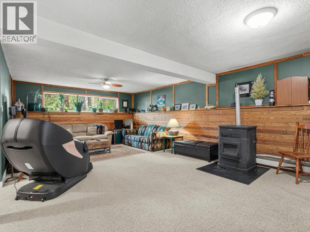 8 11TH AVENUE - 26