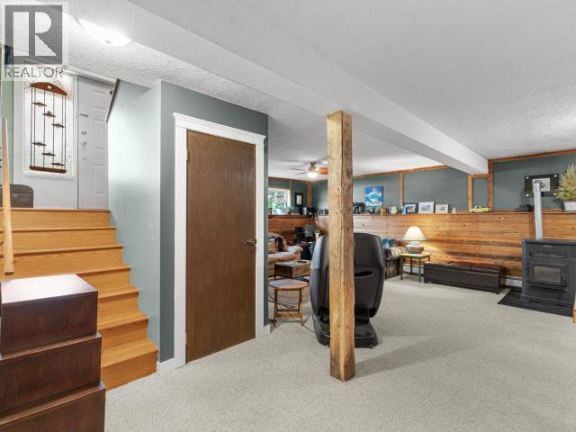 8 11TH AVENUE - 28