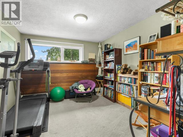 8 11TH AVENUE - 29