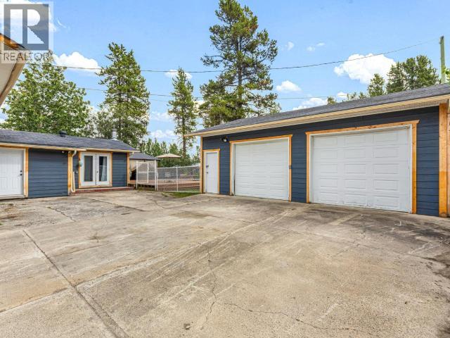8 11TH AVENUE - 35