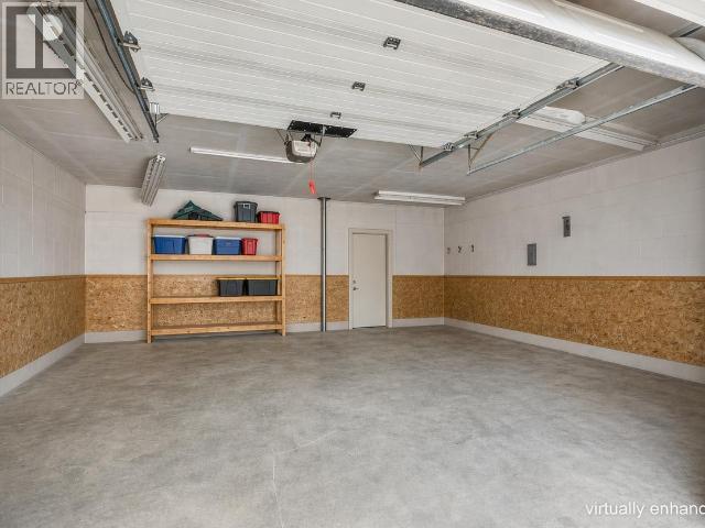 8 11TH AVENUE - Image 36