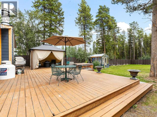 8 11TH AVENUE - 37
