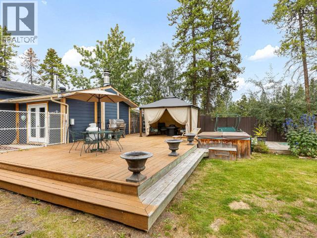 8 11TH AVENUE - Image 38