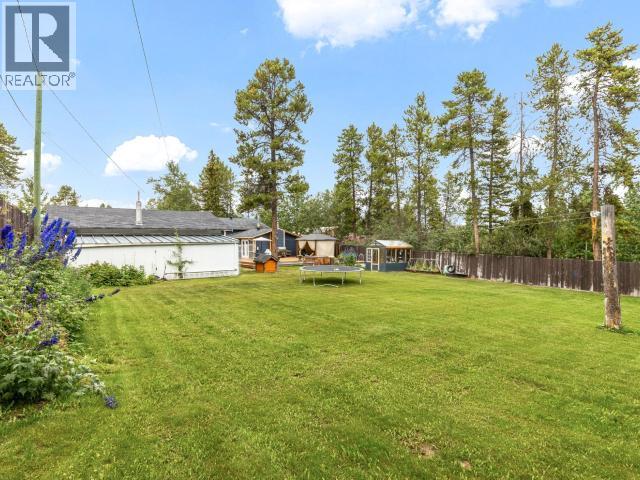 8 11TH AVENUE - Image 40
