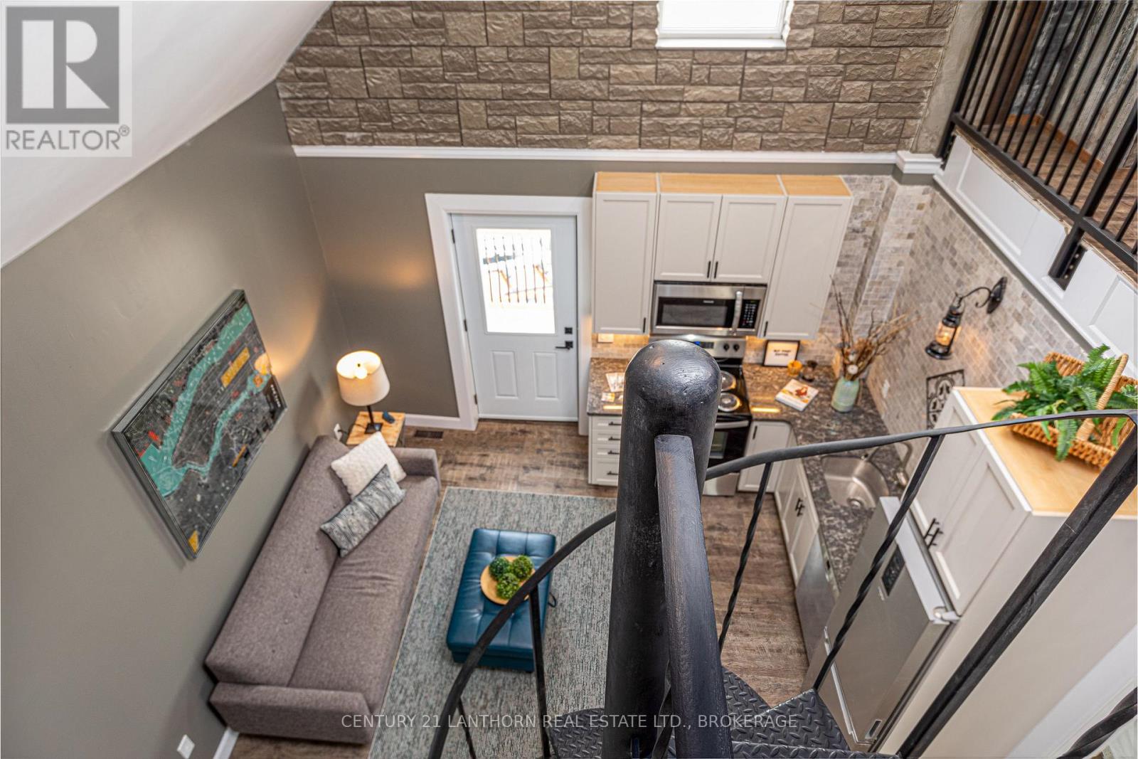 45 Chestnut Street — photo 16