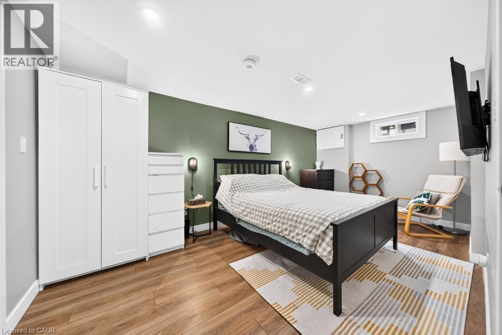 7 WALLIS Avenue - Image 30