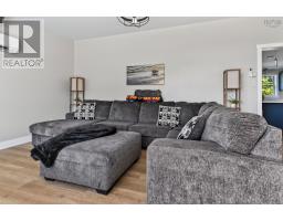 33 Matway Drive, St  Peter's, NS B0E3B0 Photo 10