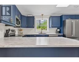 33 Matway Drive, St  Peter's, NS B0E3B0 Photo 11