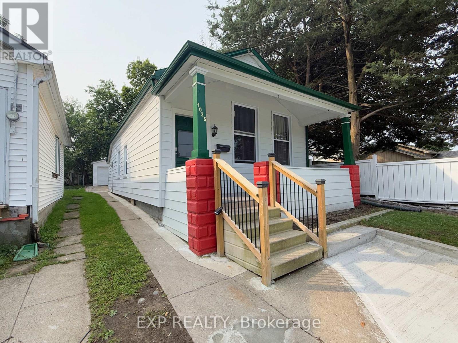 1025 YORK STREET - 1