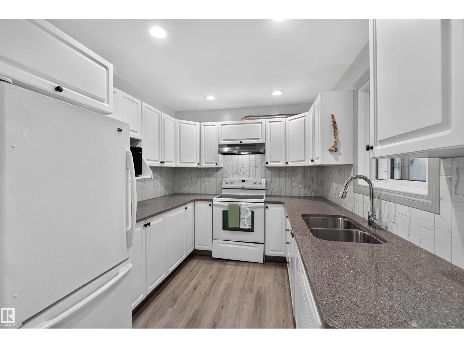 28 3645 145 Avenue NW - Photo 13