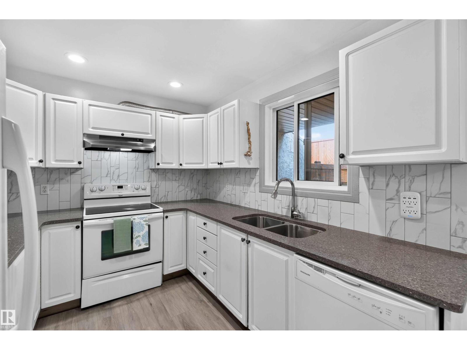 28 3645 145 Avenue NW - Photo 14